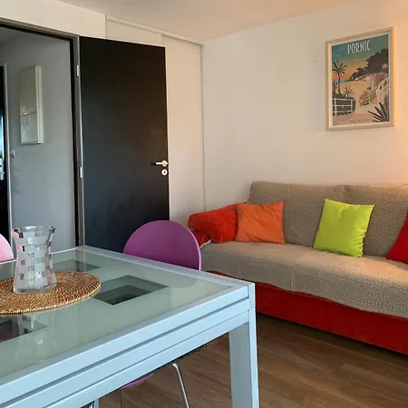 T2 Avec Balcon Face Au Golf Avec Piscine A *