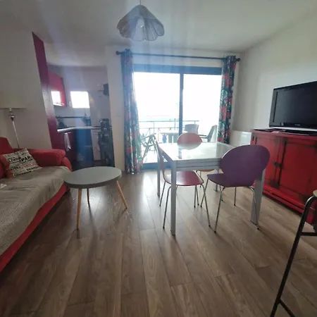 T2 Avec Balcon Face Au Golf Avec Piscine A Appartement *