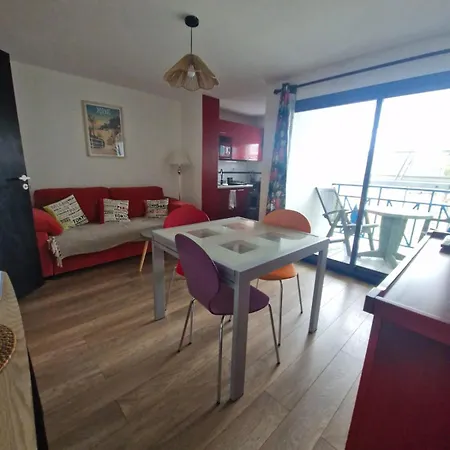 Appartement T2 Avec Balcon Face Au Golf Avec Piscine A *