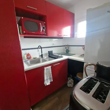 Appartement T2 Avec Balcon Face Au Golf Avec Piscine A *