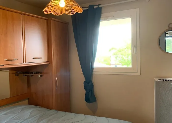 T2 Avec Balcon Face Au Golf Avec Piscine A *